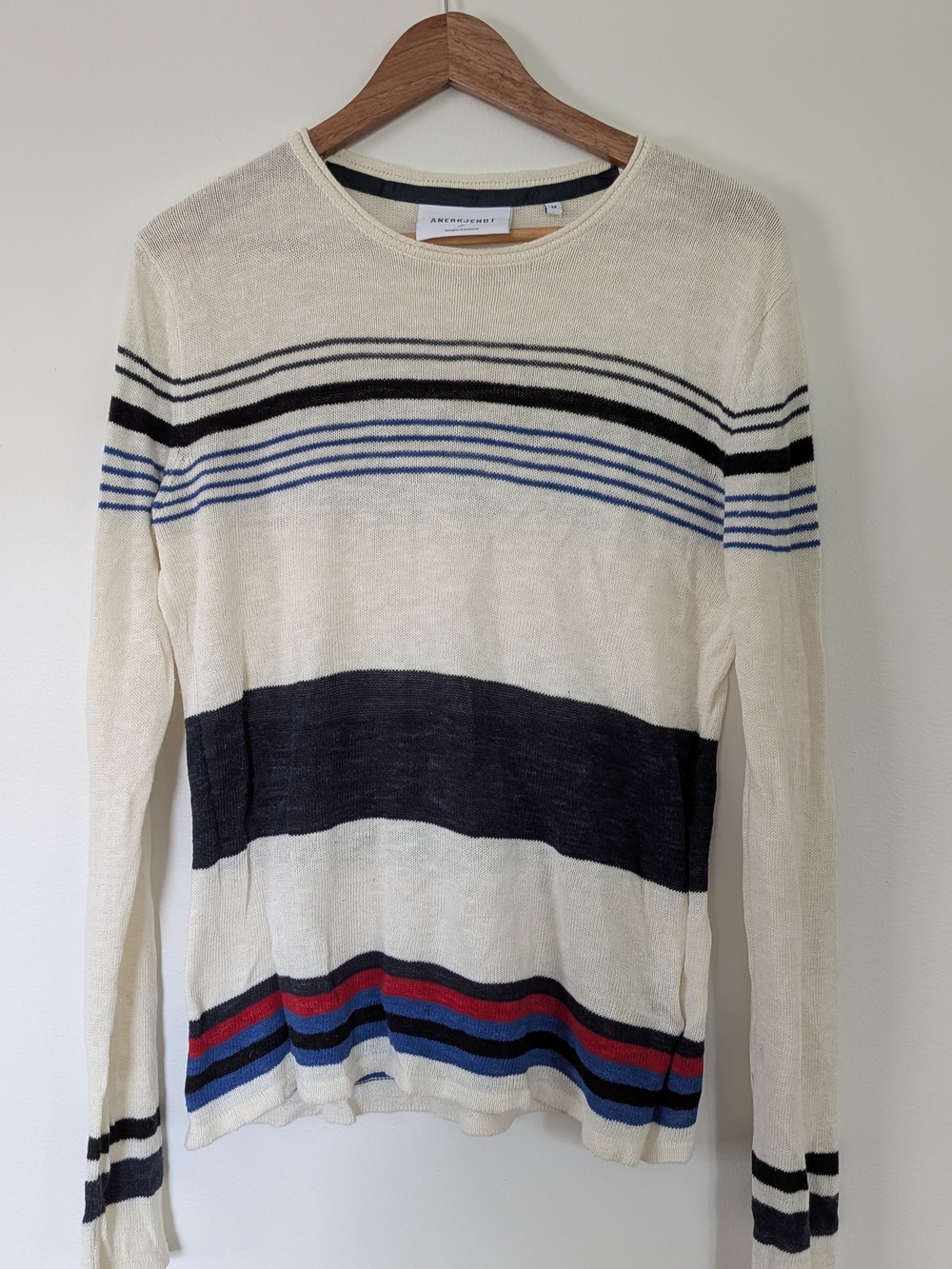 Anerkjendt Cream Crewneck Sweater with Navy Trim Size Medium